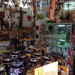 Artesanias y Algo Mas