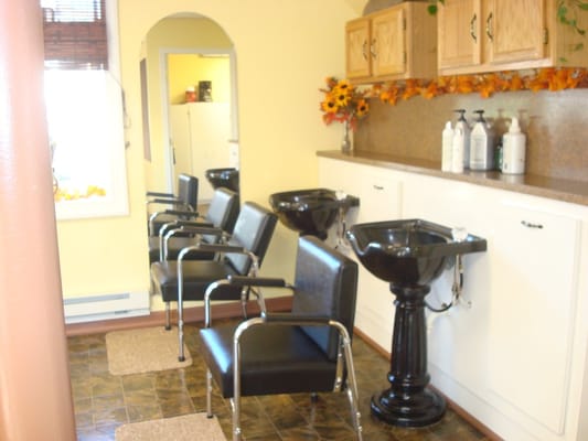 CUTTING LOOSE HAIR DESIGNS - Updated July 2024 - 12 West Ave