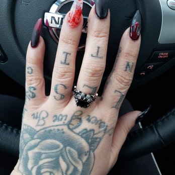 Beautylicious - Bloody Claws - Hair Salons Near Me - Chicago, Illinois