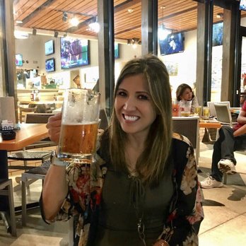 Hooters - Chicken Wings Near Me - Buford, Georgia
