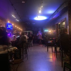 Uptown Bar & Eatery