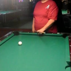 Rizo's Sports Bar - Melissa mad at the pool table