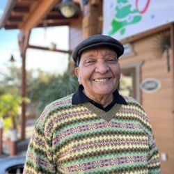Chatsworth Lake Market - Roy (Owner)