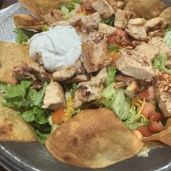 Cindi's NY Deli & Restaurant - Fajita Chicken Salad - Delis Near Me - Dallas, Texas