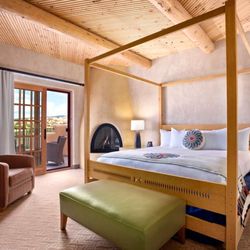 Hilton Santa Fe Buffalo Thunder - Guest room