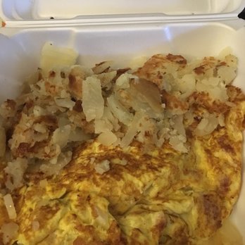 Mom's Restaurant - Western omelette - American Near Me - Trenton, Michigan Mom's Restaurant - Western omelette - American Near Me - Trenton, Michigan