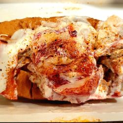 Mason's Famous Lobster Rolls - Arlington - The Bar Harbor Lobster Salad Roll