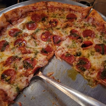 Brooklyn Boyz Pizza - Traditional crust pizza. Absolutely recommend. - Pizza Near Me - Bay City, Michigan
