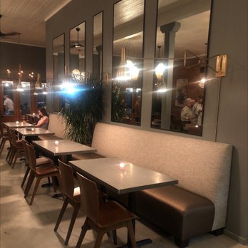 Leeland House - Custom banquette - Breakfast & Brunch Near Me - Houston, Texas Leeland House - Custom banquette - Breakfast & Brunch Near Me - Houston, Texas