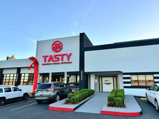 Tasty Modern Asian Kitchen by null