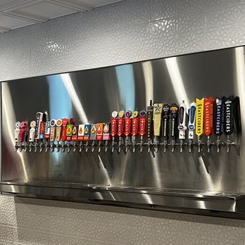 The Palomino - Tap wall of beer and cider - Gastropubs Near Me - Georgetown, Texas