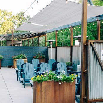 Bluebird Barbecue - outdoor patio - Barbeque Near Me - Burlington, Vermont Bluebird Barbecue - outdoor patio - Barbeque Near Me - Burlington, Vermont
