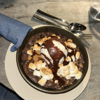 Weft & Warp Art Bar + Kitchen - S'mores skillet - Breakfast & Brunch Near Me - Scottsdale, Arizona Weft & Warp Art Bar + Kitchen - S'mores skillet - Breakfast & Brunch Near Me - Scottsdale, Arizona