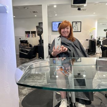 Rua Salon - Getting blow dried and curled - Hair Salons Near Me - Studio City, California Rua Salon - Getting blow dried and curled - Hair Salons Near Me - Studio City, California