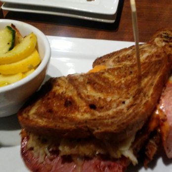 Versailles Brewing - Ruebin with vegies! Yum! - Brewpubs Near Me - Versailles, Kentucky