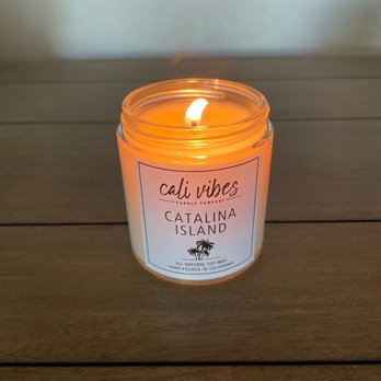 Weezie’s - Cali vibes Catalina Island fragrant candle - Women's Clothing Near Me - Avalon, California