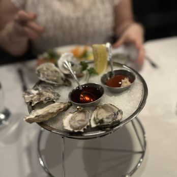 Chicago Oyster House - Seafood Near Me - Chicago, Illinois