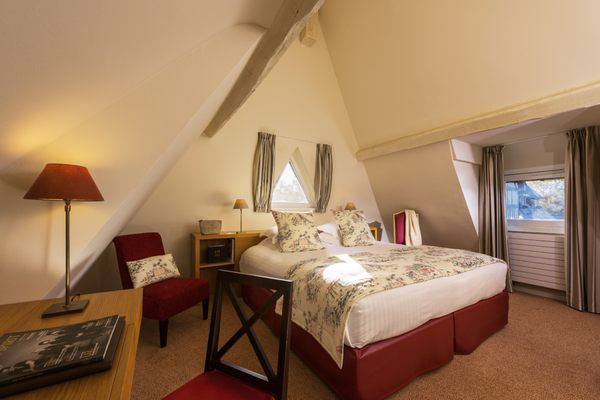 LES MANOIRS DE TOURGÉVILLE Hôtel Piscine & SPA by null