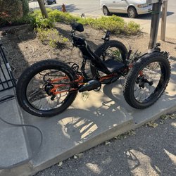 Wally's Bicycle Works - Fat Tires