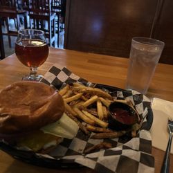 Buster's on 28th - Burger fries