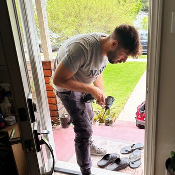 Belmont Locksmith - Daniel focused of fixing my dead lock. - Keys & Locksmiths Near Me