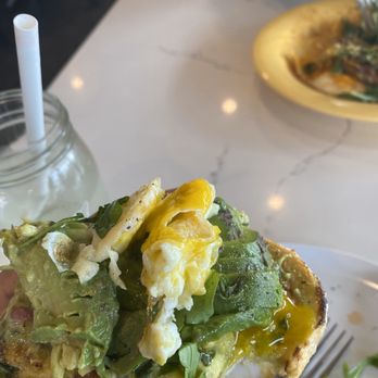 Braxton's Kitchen - Avocado Toast - Breakfast & Brunch Near Me - Camarillo, California Braxton's Kitchen - Avocado Toast - Breakfast & Brunch Near Me - Camarillo, California
