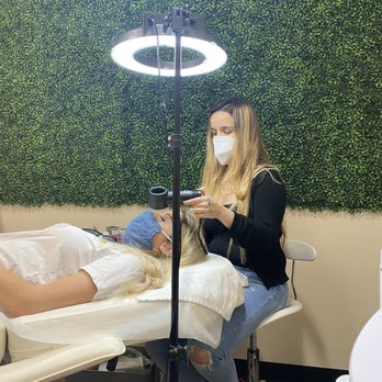 The Glow Miami - Eyelash extensions by danisa - Skin Care Near Me - Miami, Florida The Glow Miami - Eyelash extensions by danisa - Skin Care Near Me - Miami, Florida
