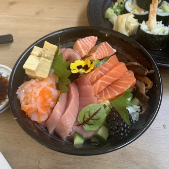 Maru Japanese Bistro - Chirashi don - Japanese Near Me - Toronto, Ontario Maru Japanese Bistro - Chirashi don - Japanese Near Me - Toronto, Ontario