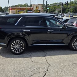 Luxury & Imports-Leavenworth - 2025 Hyundai Palisade Calligraphy SUV