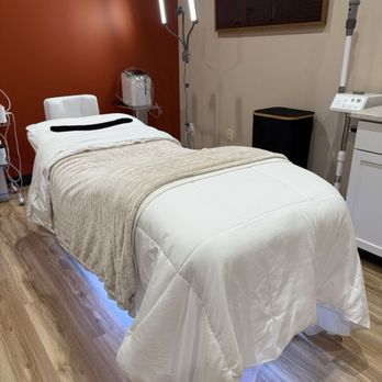SKYN - Day Spas Near Me - Broken Arrow, Oklahoma
