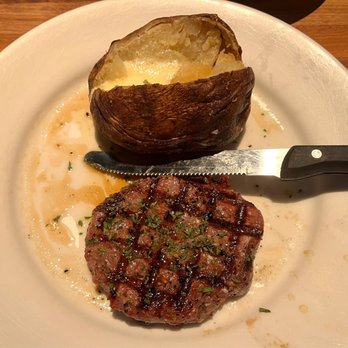 Cheddar's Scratch Kitchen - 6 oz. Fire Grilled Sirloin with baked potato - American Near Me - Fort Myers, Florida Cheddar's Scratch Kitchen - 6 oz. Fire Grilled Sirloin with baked potato - American Near Me - Fort Myers, Florida
