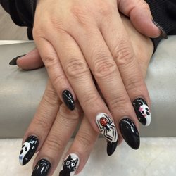 Pine Nails & Spa