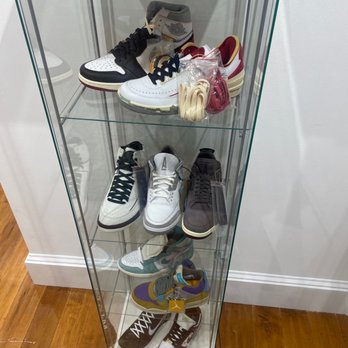 The Drop - Shoe Stores Near Me - Oxon Hill, Maryland