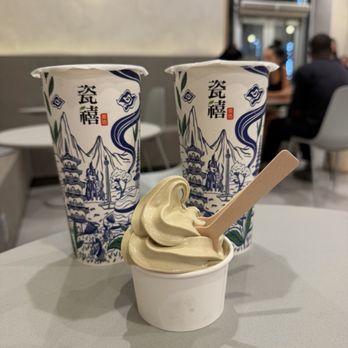 Teazzi Tea Shop - Oolong soft serve - Bubble Tea Near Me - Monterey Park, California