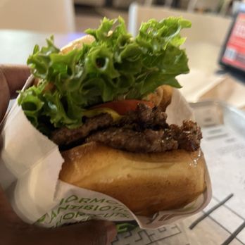 BurgerFi - Double cheese burger - Burgers Near Me - Palm Beach Gardens, Florida BurgerFi - Double cheese burger - Burgers Near Me - Palm Beach Gardens, Florida