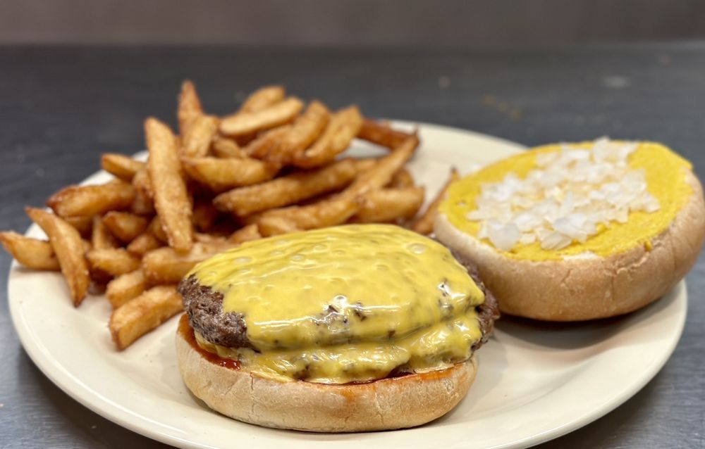 HOLLYWOOD’S RESTAURANT Updated September 2024 15 Photos 104 Adams