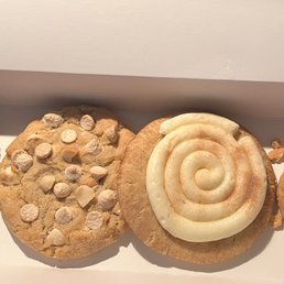 S'more, macadamia nut, snickerdoodle, nutter butter 4-Pack S'more, macadamia nut, snickerdoodle, nutter butter 4-Pack