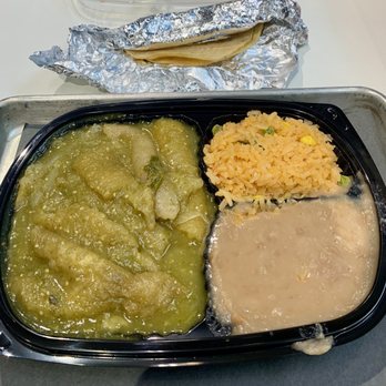 Mercado Gonzalez - Chicharron en salsa verde combo - Mexican Near Me - Costa Mesa, California Mercado Gonzalez - Chicharron en salsa verde combo - Mexican Near Me - Costa Mesa, California