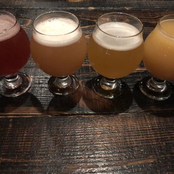 Saint-Houblon - Brewpubs Near Me - Montreal, Quebec