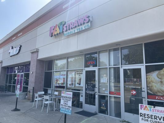 Fat Straws Boba & Mochi Donuts (Plano) by null