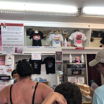 Leonard's Bakery - Waiting for our number to be called. - Bakeries Near Me - Honolulu, Hawaii