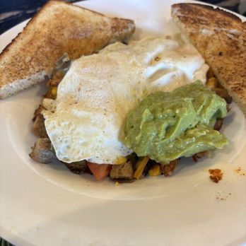 Figmor Cafe and Eatery - Huevos Rancheros Skillet - Breakfast & Brunch Near Me - North Tonawanda, New York