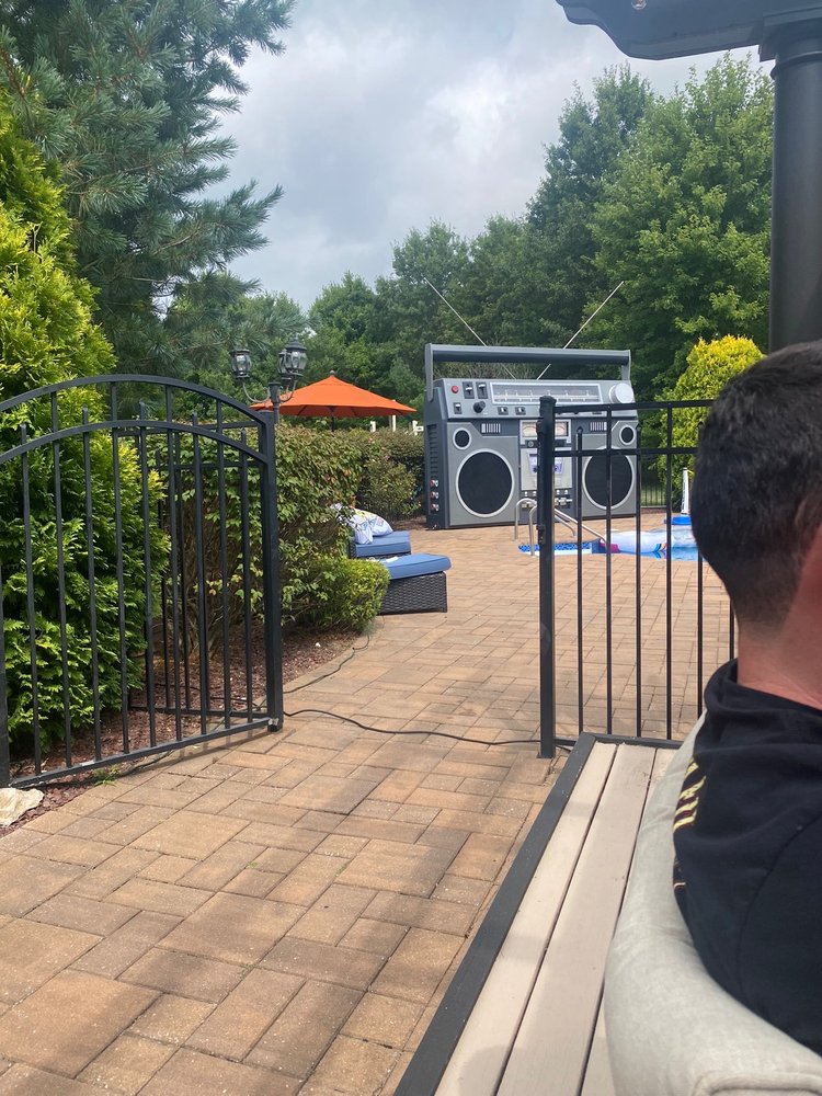 SPINNERS ENTERTAINMENT Updated August 2024 350 Pleasant Valley Way