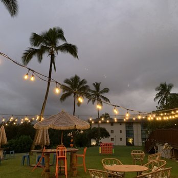 Mamahune's - Many Seating Options & Beautiful String Lights - Tiki Bars Near Me - Kapaa, Hawaii Mamahune's - Many Seating Options & Beautiful String Lights - Tiki Bars Near Me - Kapaa, Hawaii