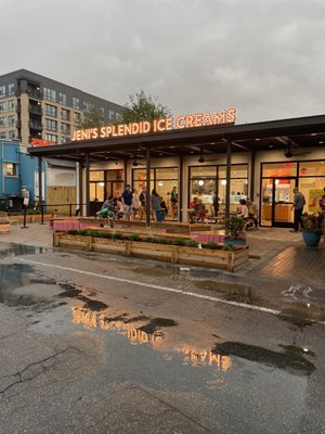 Jeni's Splendid Ice Creams by null