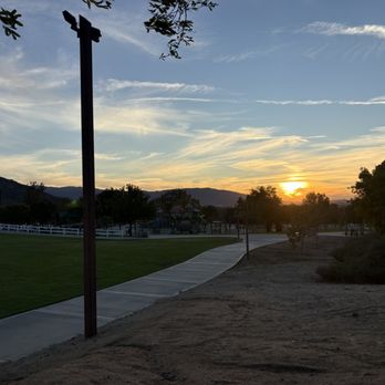Pike's Peak Park - The beautiful sunset - Parks Near Me - Norco, California Pike's Peak Park - The beautiful sunset - Parks Near Me - Norco, California