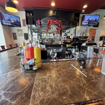 Stacked STL - Burgers Near Me - Saint Louis, Missouri