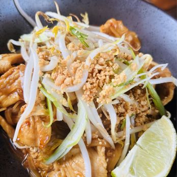 Eathai - Pad Thai Chicken - Thai Near Me - Boca Raton, Florida
