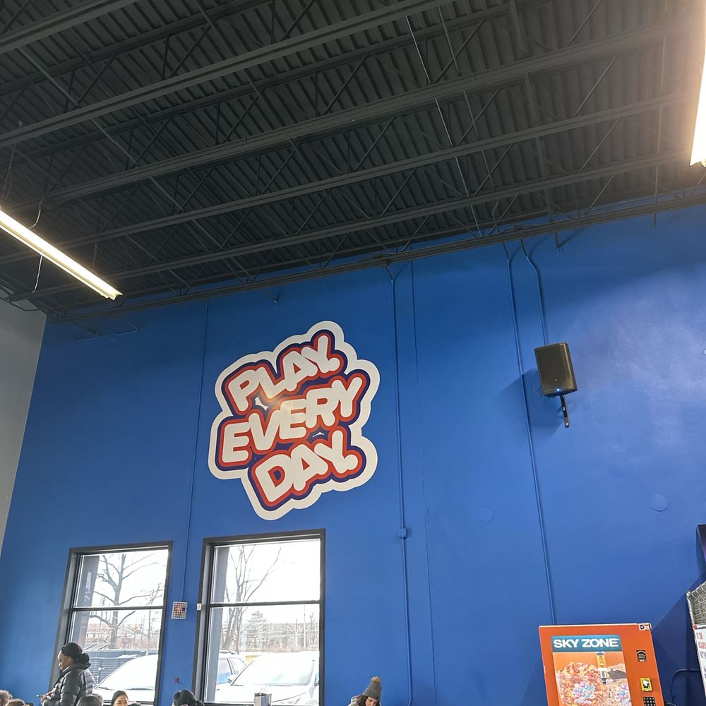 Sky Zone Trampoline Park - Sitting area to enjoy snacks! - Trampoline Parks Near Me - Indianapolis, Indiana Sky Zone Trampoline Park - Sitting area to enjoy snacks! - Trampoline Parks Near Me - Indianapolis, Indiana