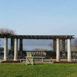 Pergola Overlook. Pergola Overlook.